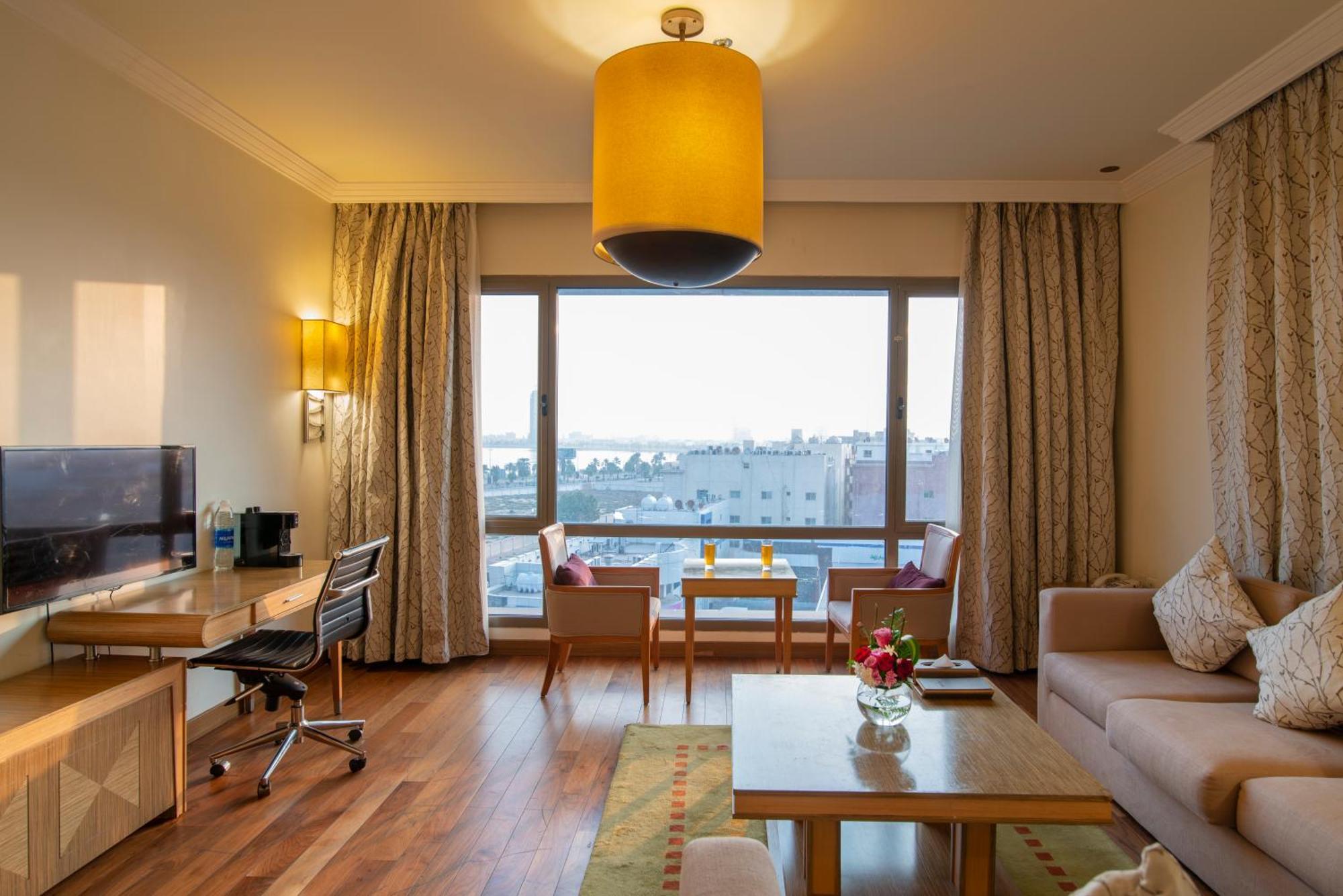 Golden Tulip Dammam Corniche Hotel Rom bilde