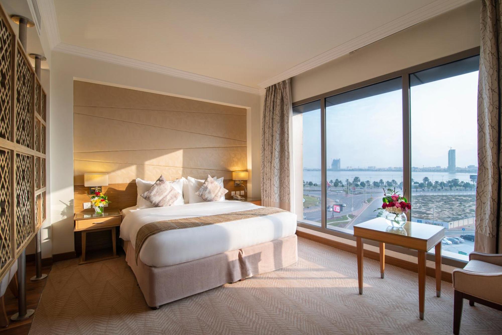 Golden Tulip Dammam Corniche Hotel Eksteriør bilde