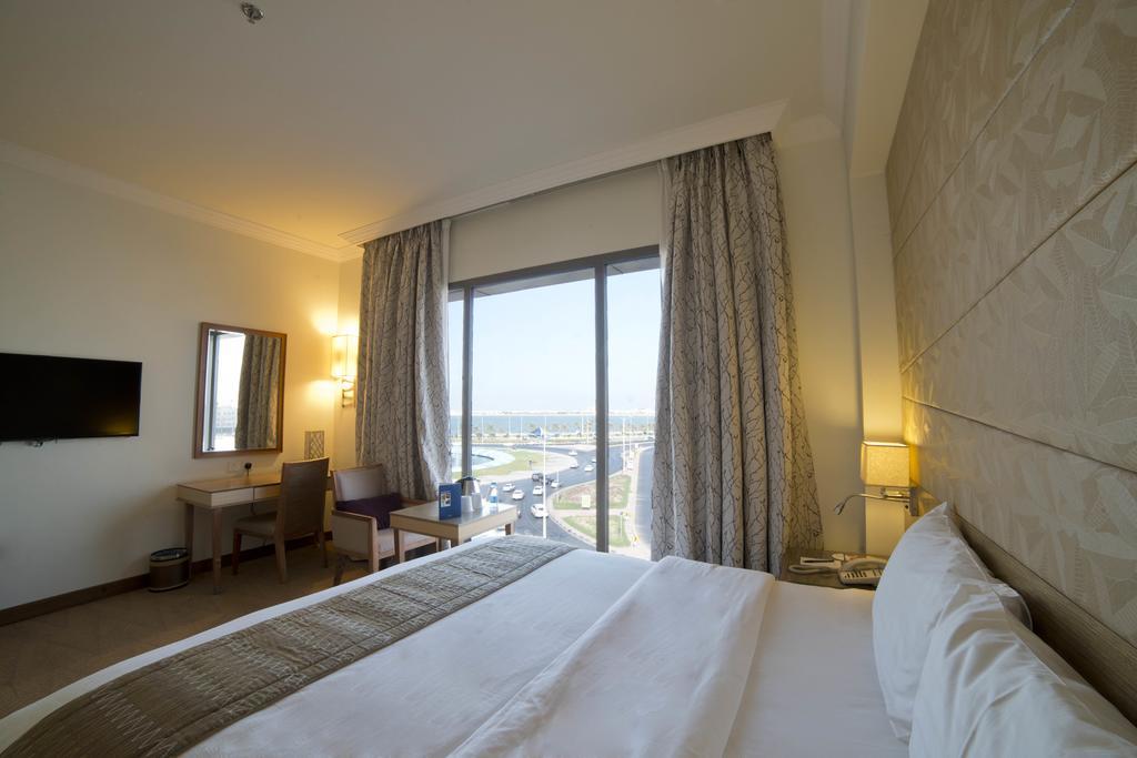Golden Tulip Dammam Corniche Hotel Eksteriør bilde